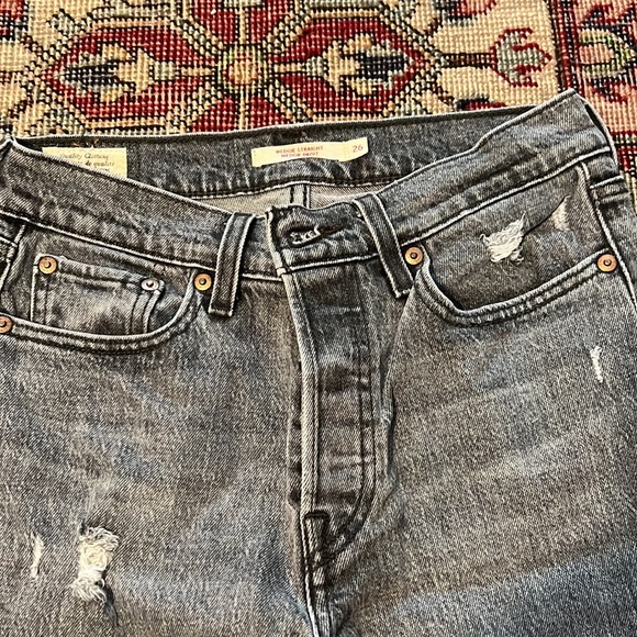 Levi's wedgie straight jeans in black - Picture 4 of 8